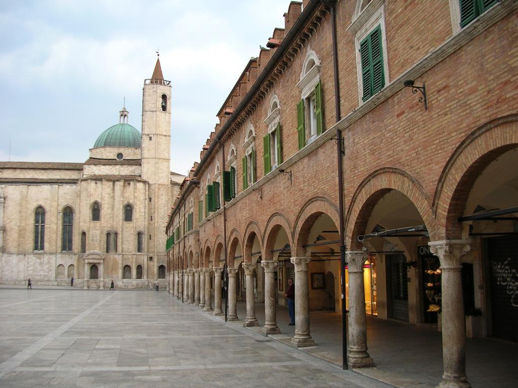 Apartamento Dietro Piazza Ascoli Piceno Exterior foto